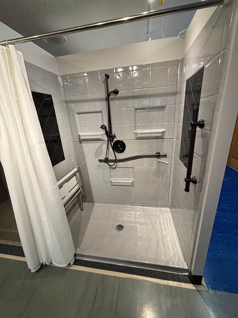 Best Bath Shower 5-piece roll-in shower